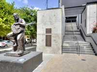 Willie Statue